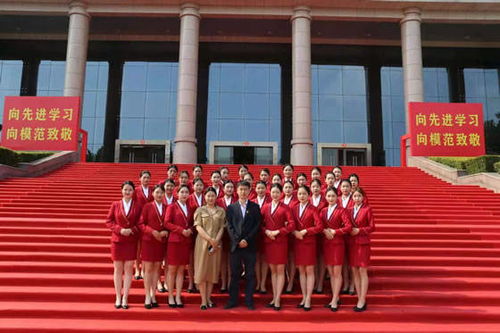 洛阳职业技术学院礼仪队圆满完成洛阳市“七一”表彰大会颁奖礼仪服务